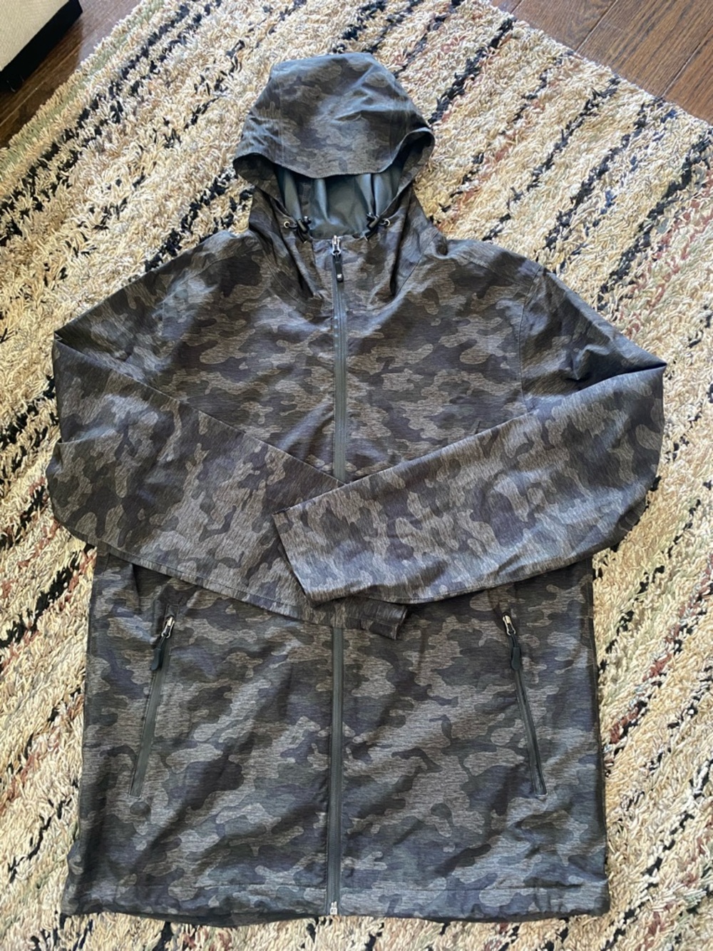 32 Degrees Men's Gray Camo Hooded Windbreaker Jacket
